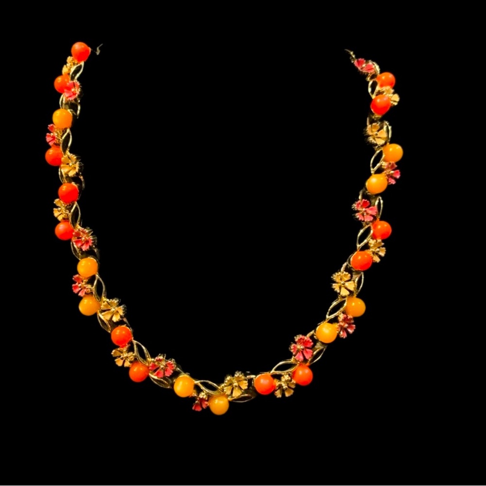 Gorgeous! Vintage Enamel Flower and Cabacons Necklace - Picture 1 of 2
